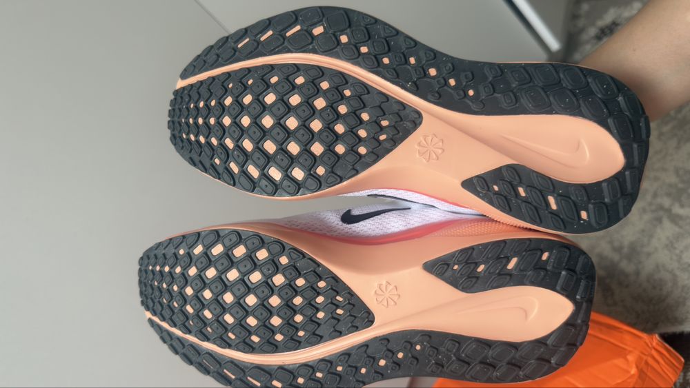 Кроссовки nike 39 размер