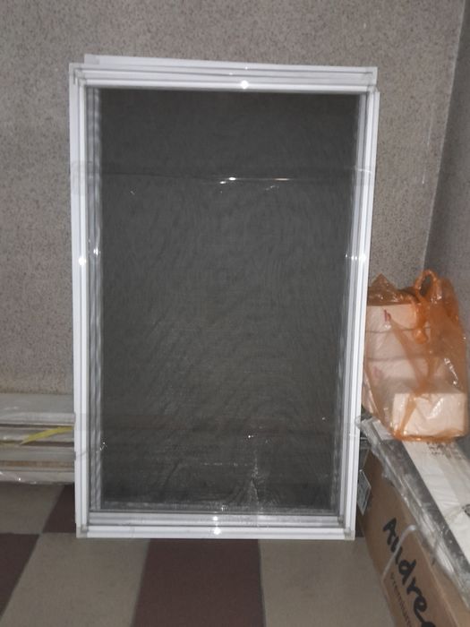 Продам сетку для окон.