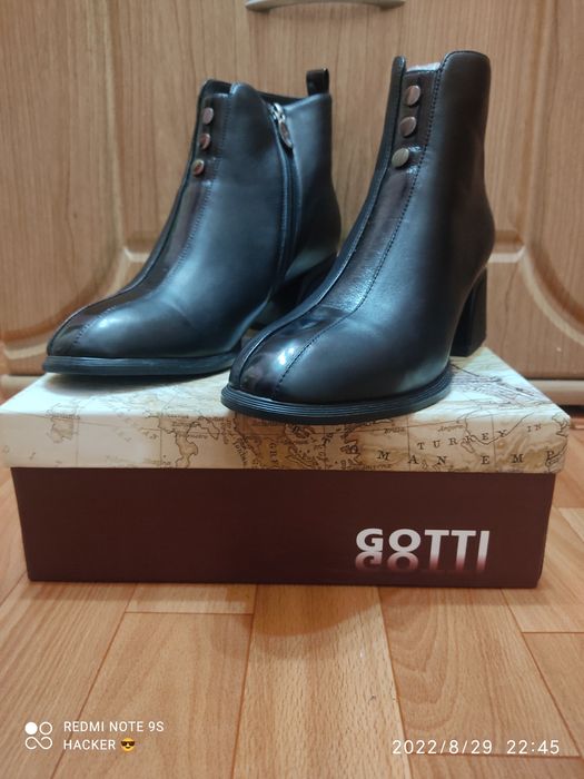 Продам демисезонные полусапожки