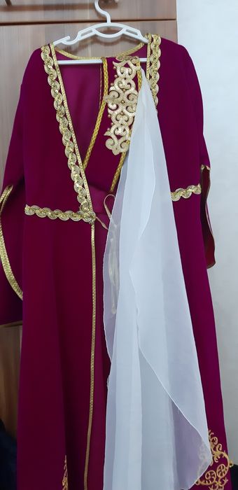 Грузинский костюм на девочку