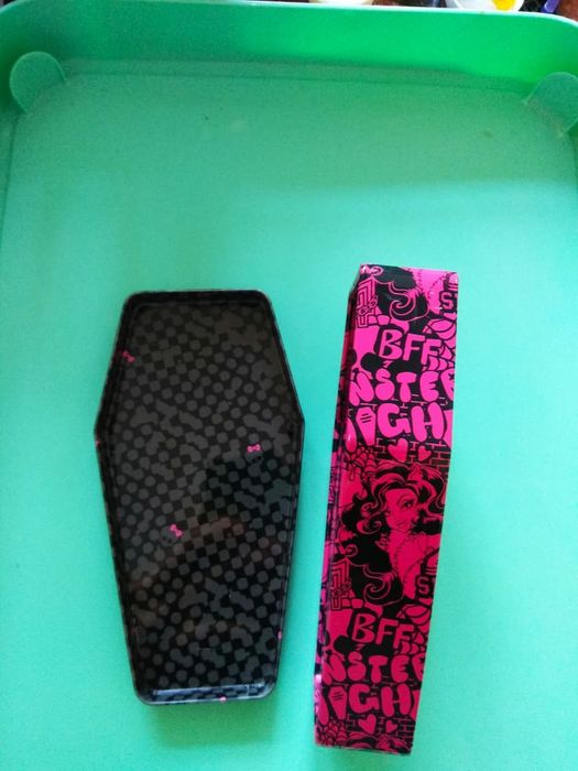 Monster high- гробик, металл, новый.Оригинал.