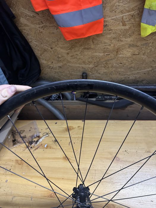 Janta carbon bontrager kovee 29”