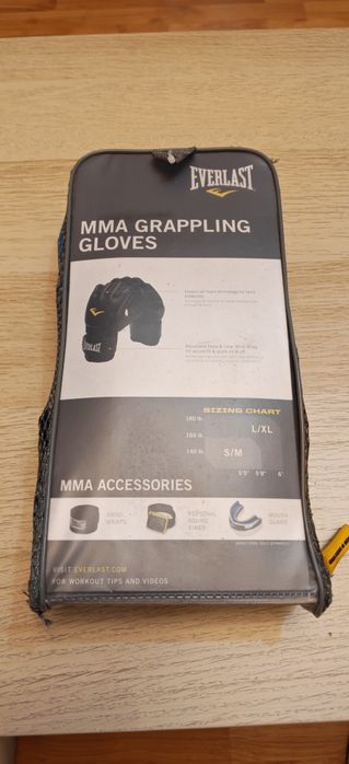 Manusi MMA Everlast ca și noi