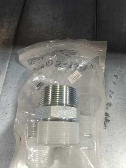 Отвод 90° из ковкого чугуна 3/8"