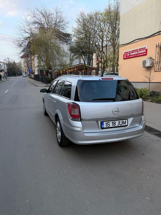 Opel Astra Vând Opel Astra H Automată