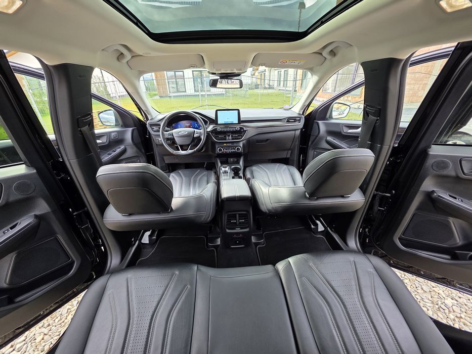 Ford Kuga Vignale Hybrid //Rate//