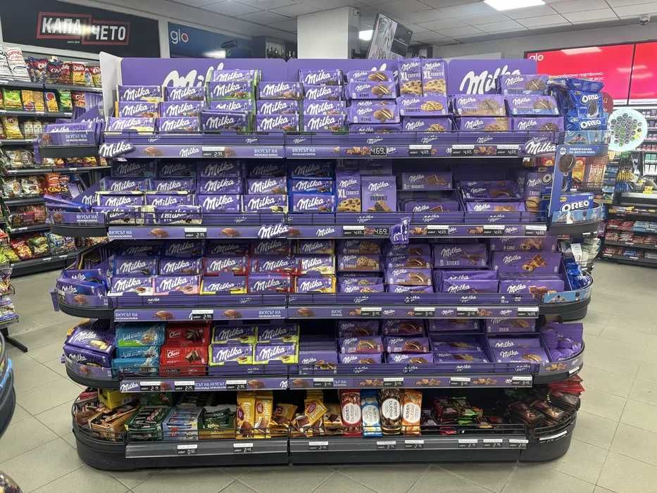 Търговско оборудване за хранителен магазин - стелажи, кошници, колички