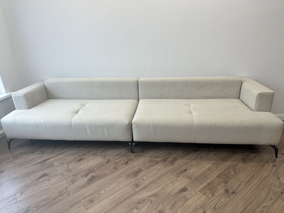 Продам диван, в идеальном состоянии. 350*110, раскладывается