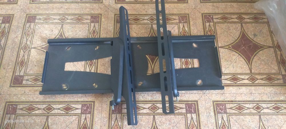 Большой кронштейн на телевизор