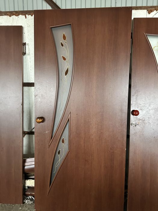 Продам двери межкомнатные