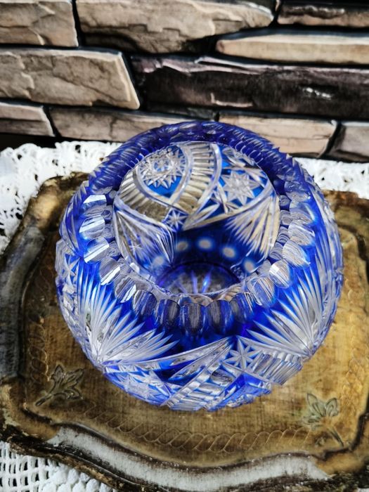 Цветен кристал купа