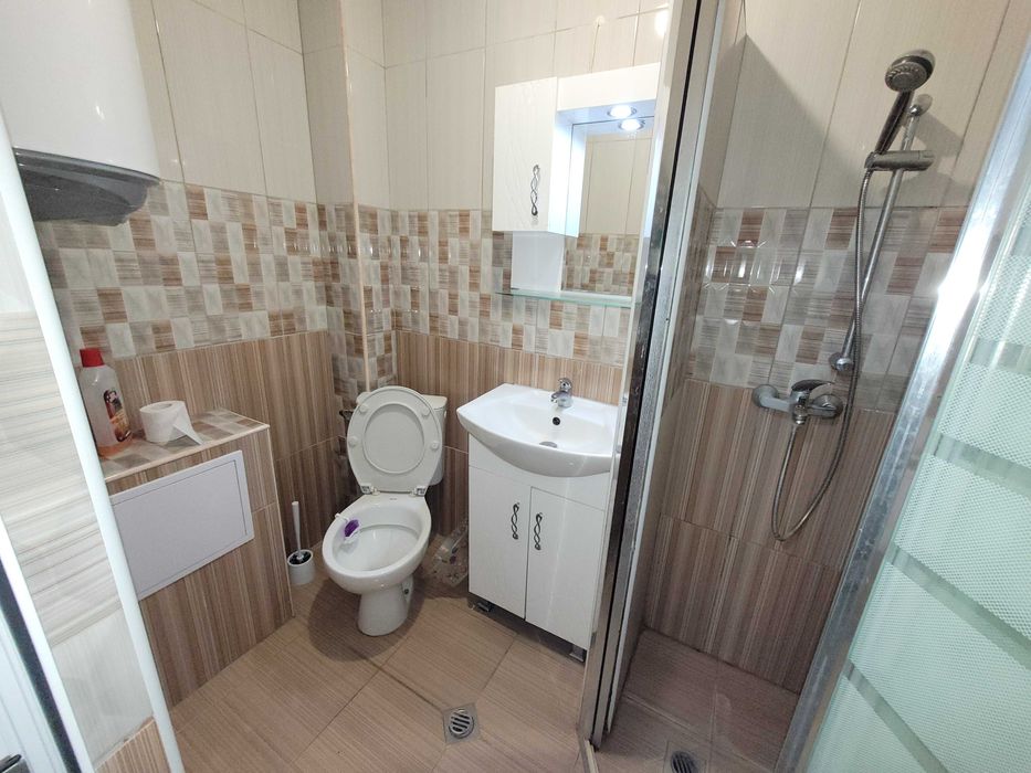 Дава се под наем Двустаен апартамент в Пловдив, Кючук Париж - 61 кв.м за 408 € - Снимка #2