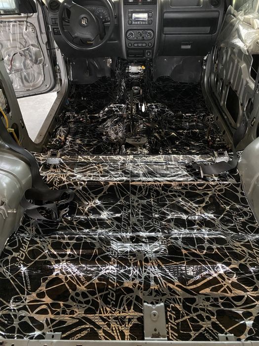 Suzuki Jimny Off-road