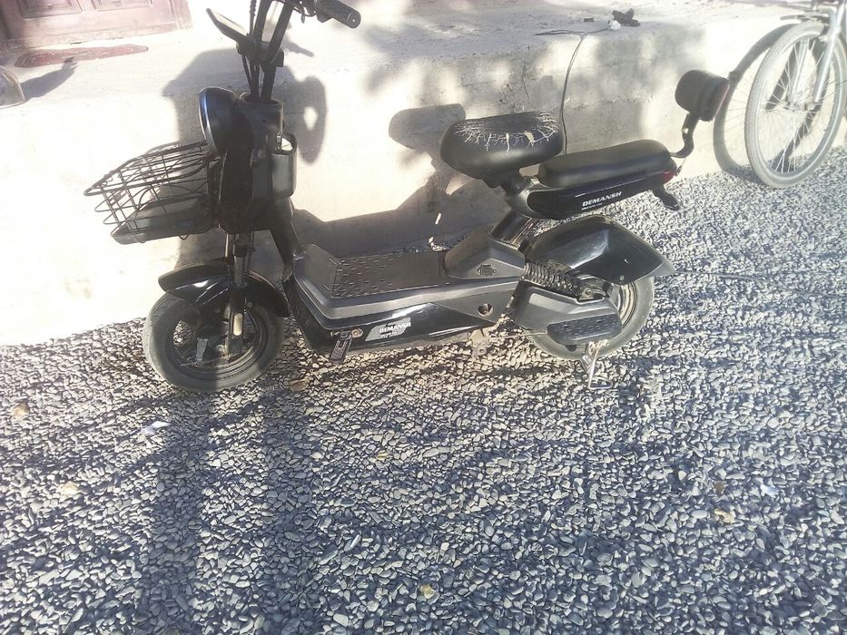 Skuter ferari tezligi 150