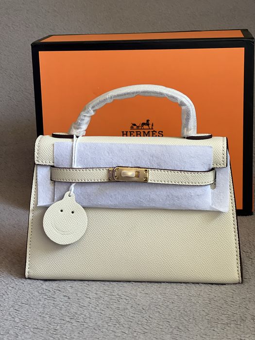 НАМАЛЕНА ДО 07 Дамска бяла чанта Mini kelly