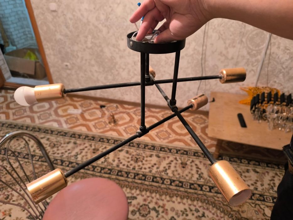 2 Люстры подвесные