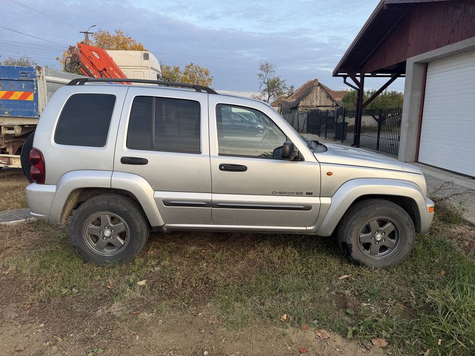 JEEP Cherokee 2004 — imagine 3