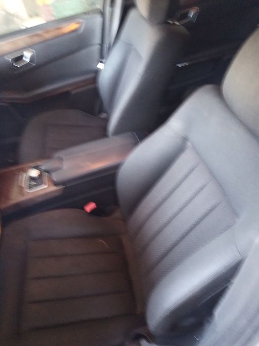 Dezmembrez Mercedes E class