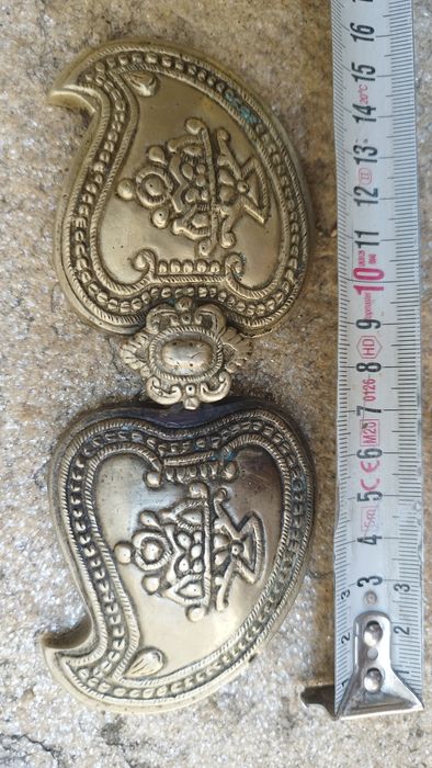 Възрожденски сребърни пафти