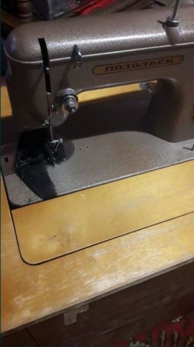 Продам швейную машинку