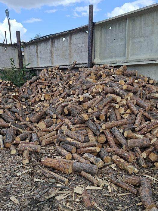 Продам дрова сосновые. Сухие.