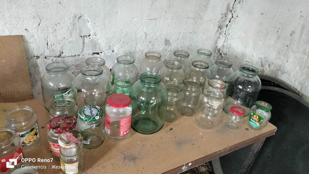 Продам банки  1л,2л, 3л.