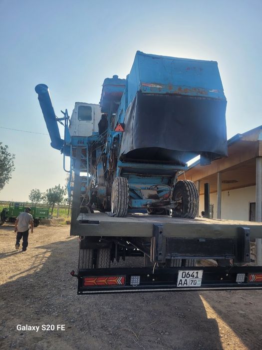 Zil konteynerovoz sotiladi