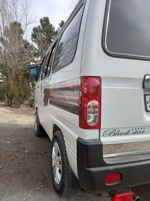 Damas sotiladi. Kraskasi toza