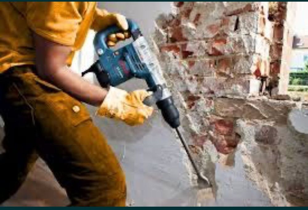 Уборка участков, чистка.