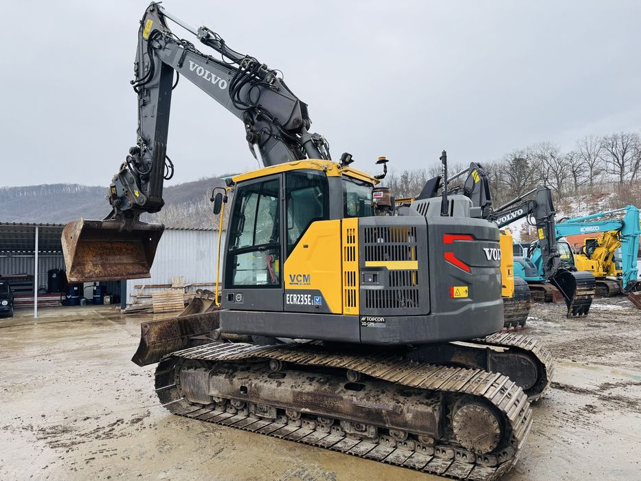 Excavator senile cu lama Volvo ECR 235 EL, an 2015, 26 tone, 3 cupe !