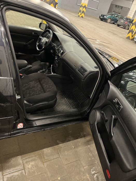 Golf 4 / 1.9 TDİ / 90к.с. / 2000г.