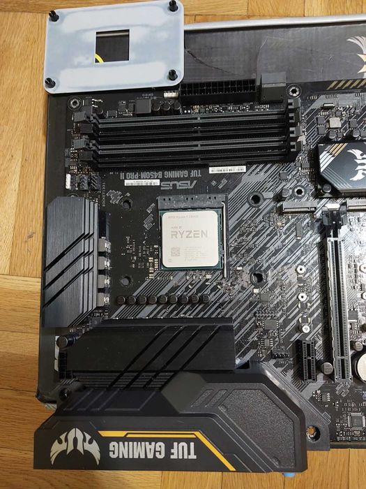 AMD Ryzen 7 5800X + Asus TUF B450M Pro II