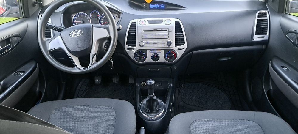 Hyundai  I 20 An 2012