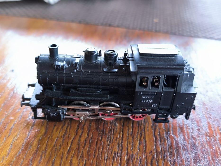Colectie macheta trenulete Marklin, aprox 50 de piese locomotive si vagoane