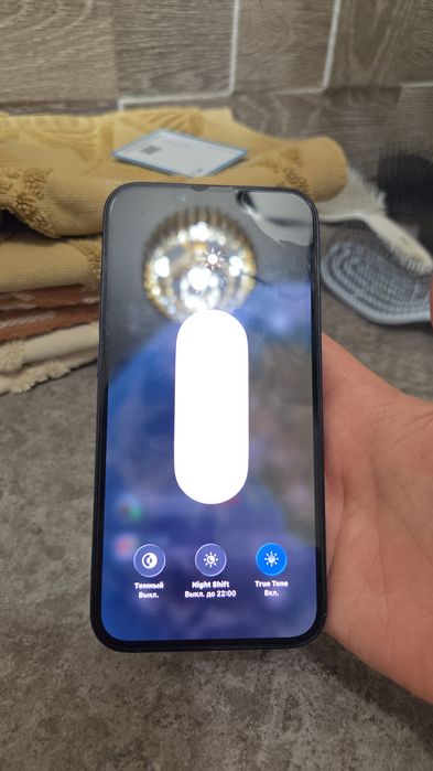 iPhone 13 с apple watch SE