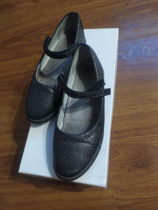 Туфли школьные для девочки, 34 размер.