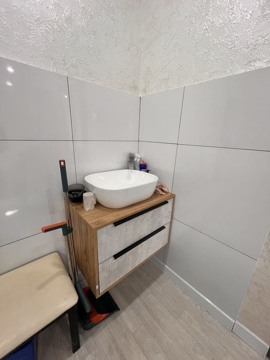 Парикмахерская вдоль дороги