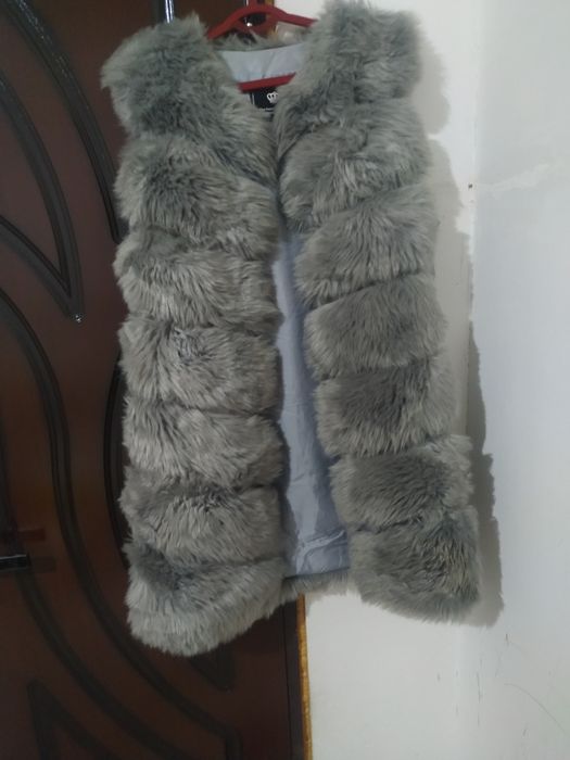 Продаётся женская Безрукавка нимча
