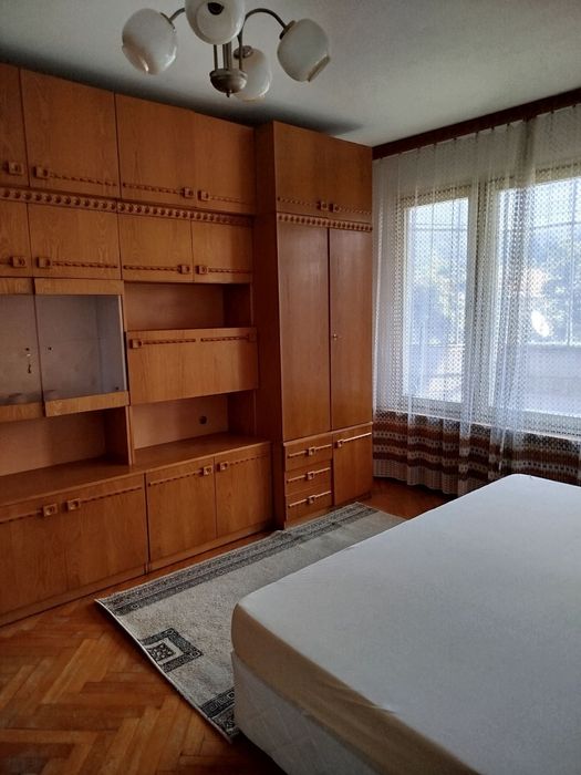 Дава се под наем Двустаен апартамент в Габрово, Център - 68 кв.м за 229.5 € - Снимка #2