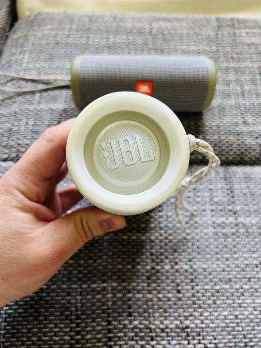 Vând boxe JBL Flip 3/JBL  Flip 5 ca Noi