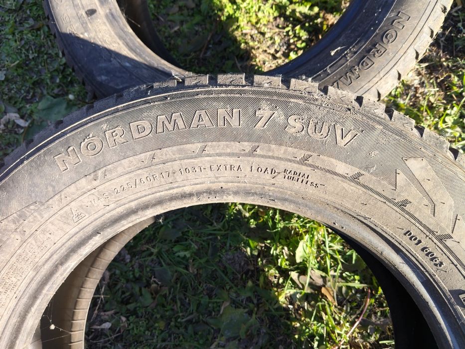 Продается зимный резина на 17 размер