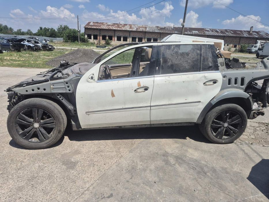 Части за мерцедес гл Mercedes GL450i