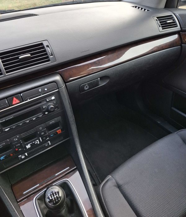 Autoturism AUDI A4 2.5 TDI