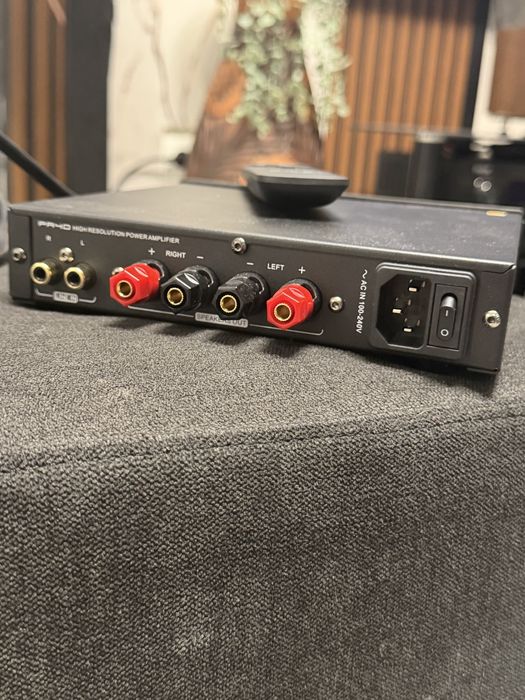 Se vinde amplificator de putere smsl pa40