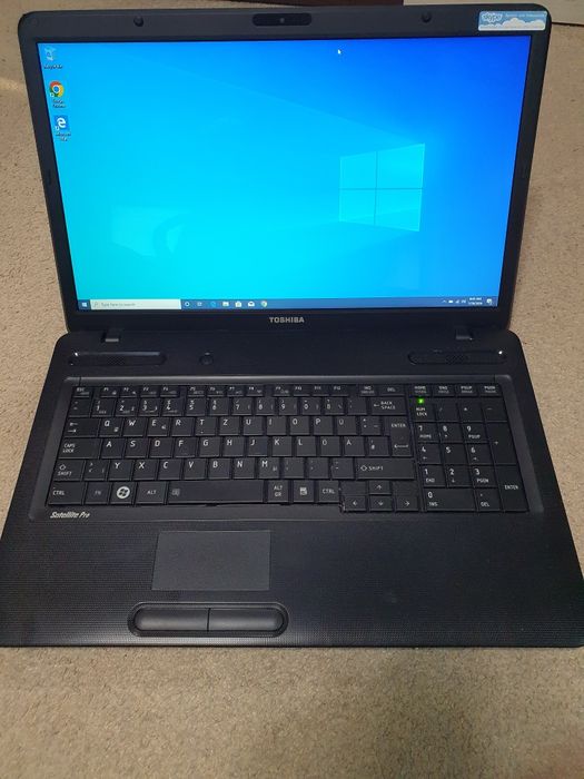 Laptop i7 gen 2 video 1gb displai 17