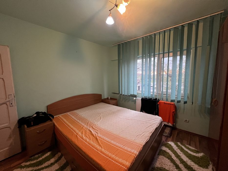 Apartament 2 camere etajul 1 decomandat Micalaca 700