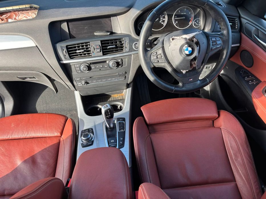 Dezmembrez BMW X3 F25 2.0d xdrive M-Pack 2012 2.0d N47,automat,Xenon