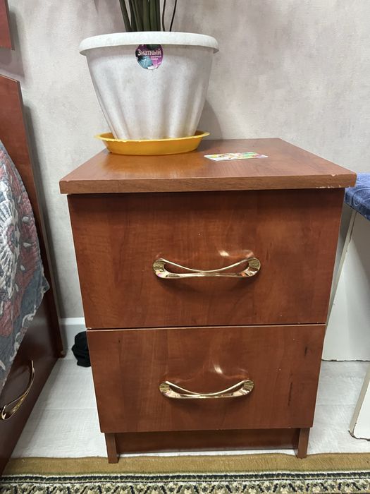 Продам спальный гарнитур