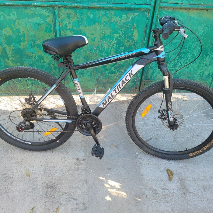 De vănzare bicicletă cu 16 viteze