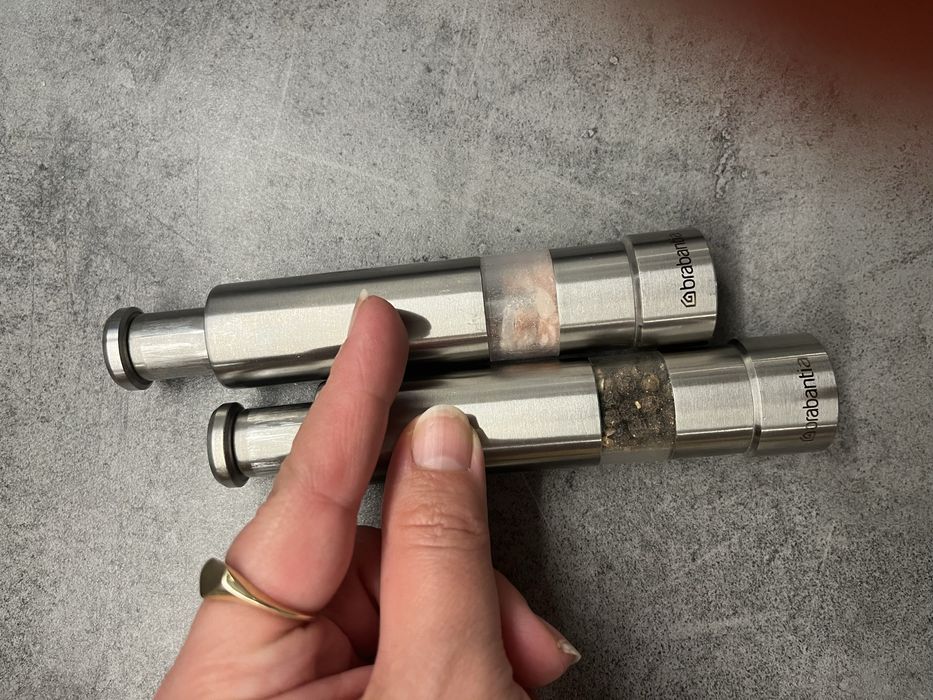 Мелнички от неръждаема стомана  за сол и пипер Brabantia